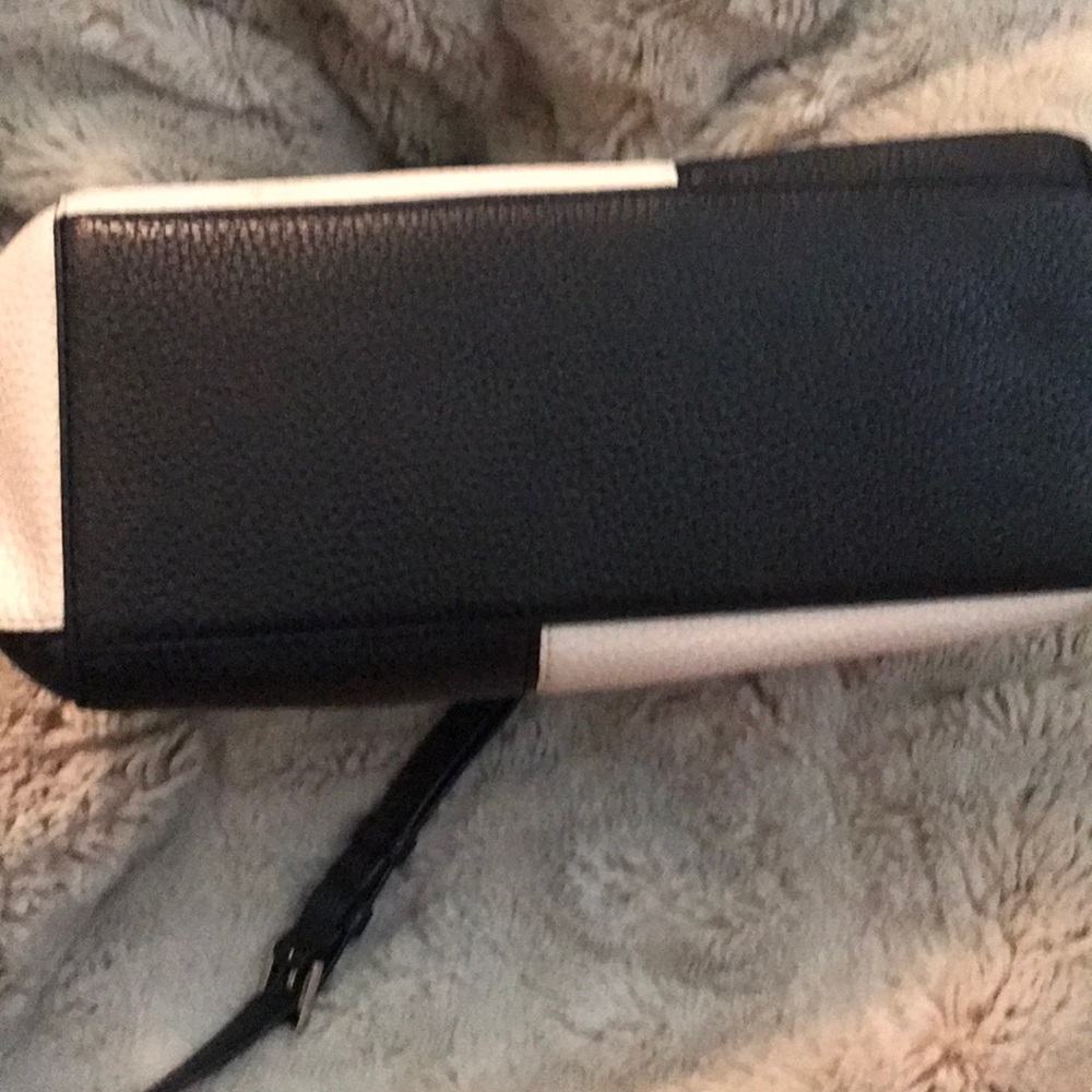 Kate Spade Purse - Picture 7 of 11